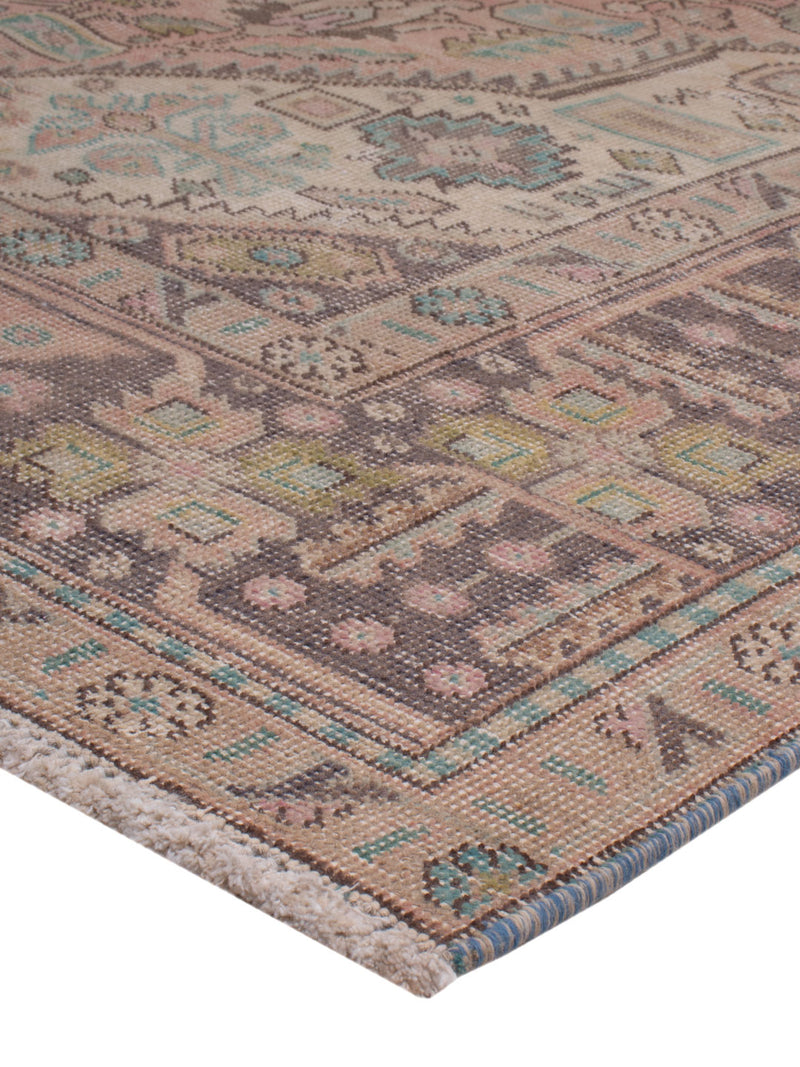 Vintage koberec 194x278cm