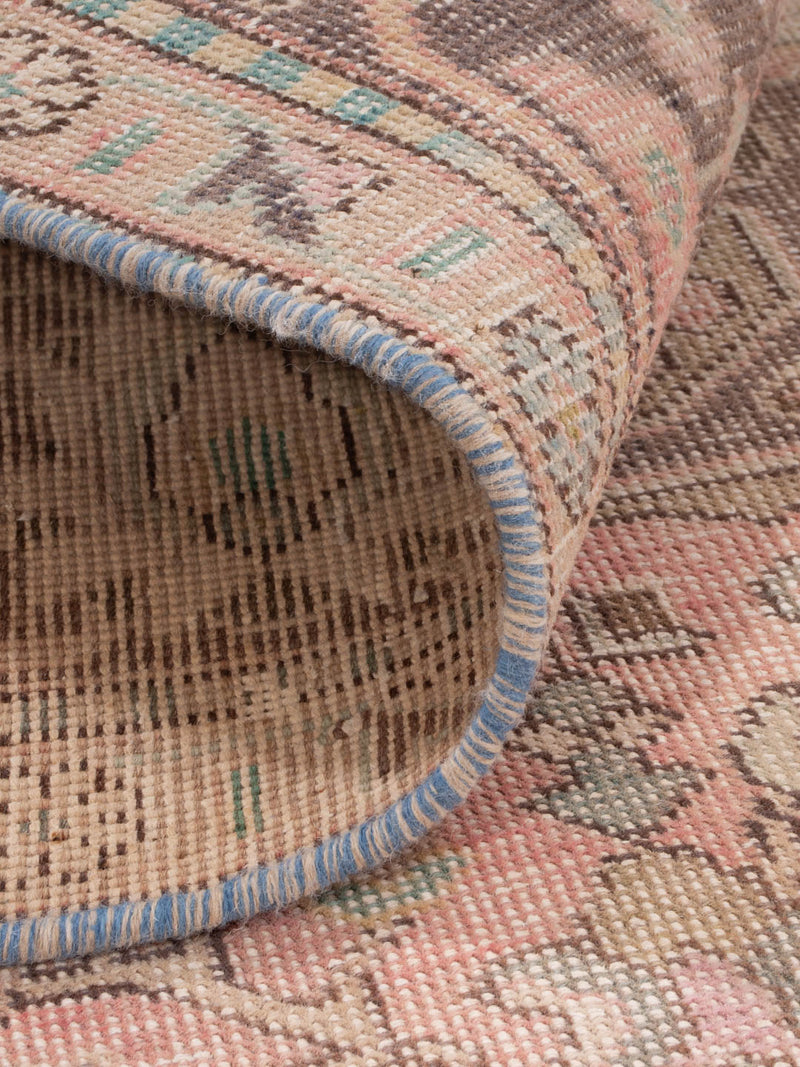 Vintage koberec 194x278cm
