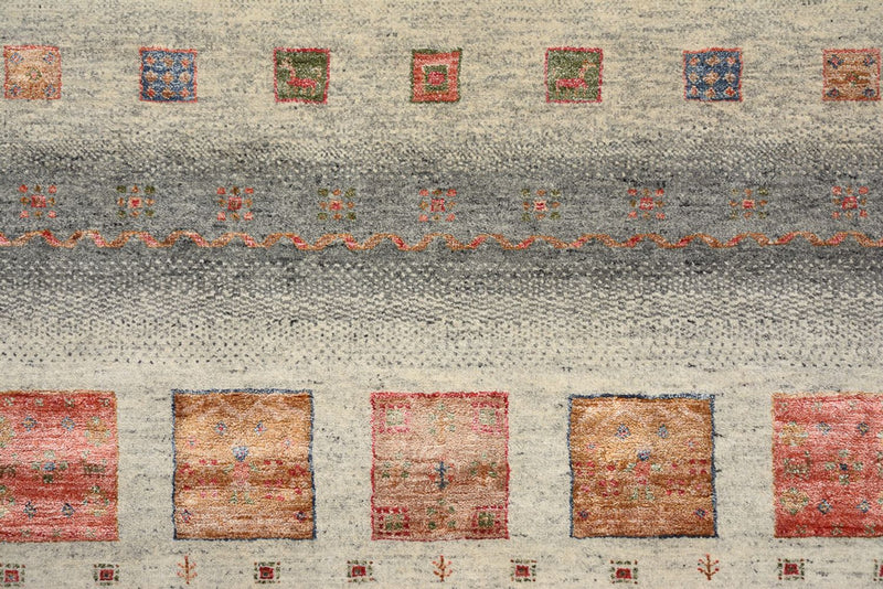 Gabbeh koberec - Loribaft Indus čtvercový  - 156 x 156 cm - tmavě béžová