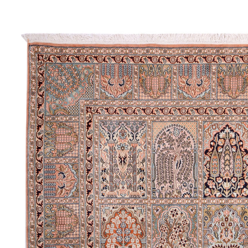Kašmírské hedvábí Koberec 221x317cm - Orientální koberec