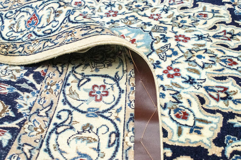 Perský koberec - Nain - 215 x 130 cm - tmavě modrá