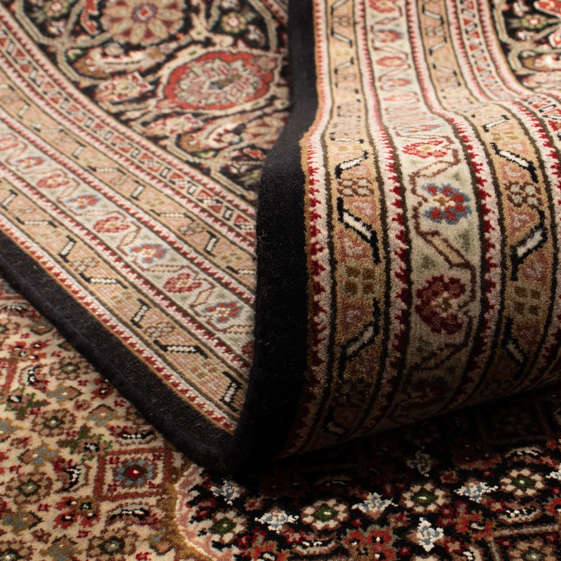Tabriz Koberec 246x253cm - Perský koberec