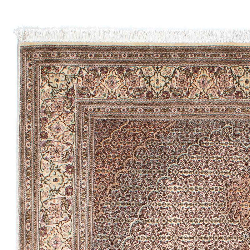 Tabriz Koberec 242x168cm - Perský koberec