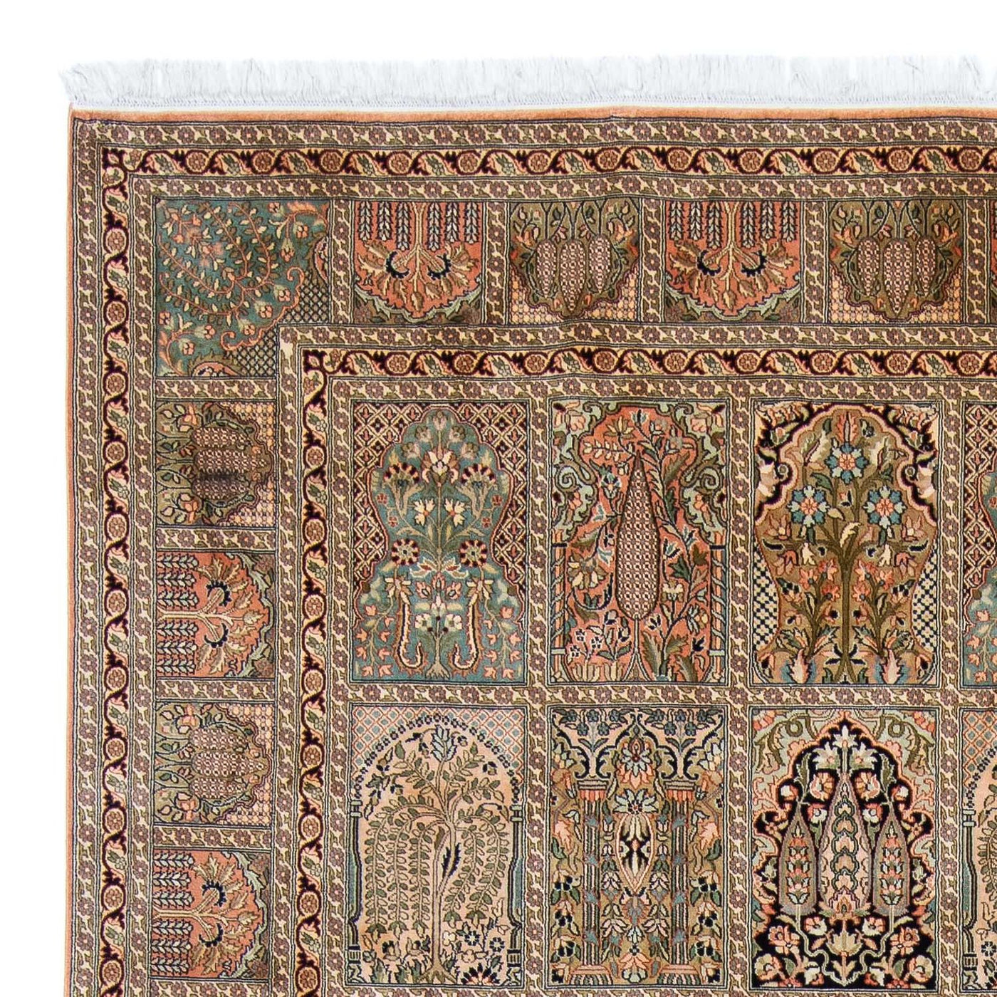 Kašmírské hedvábí Koberec 336x251cm - Orientální koberec